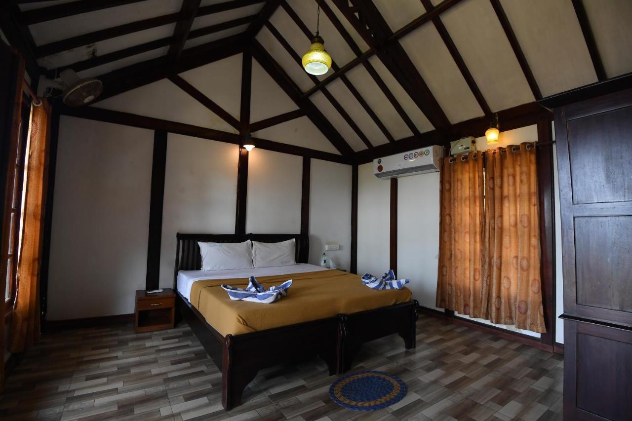 Blue Water Beach Resort Varkala Exterior photo