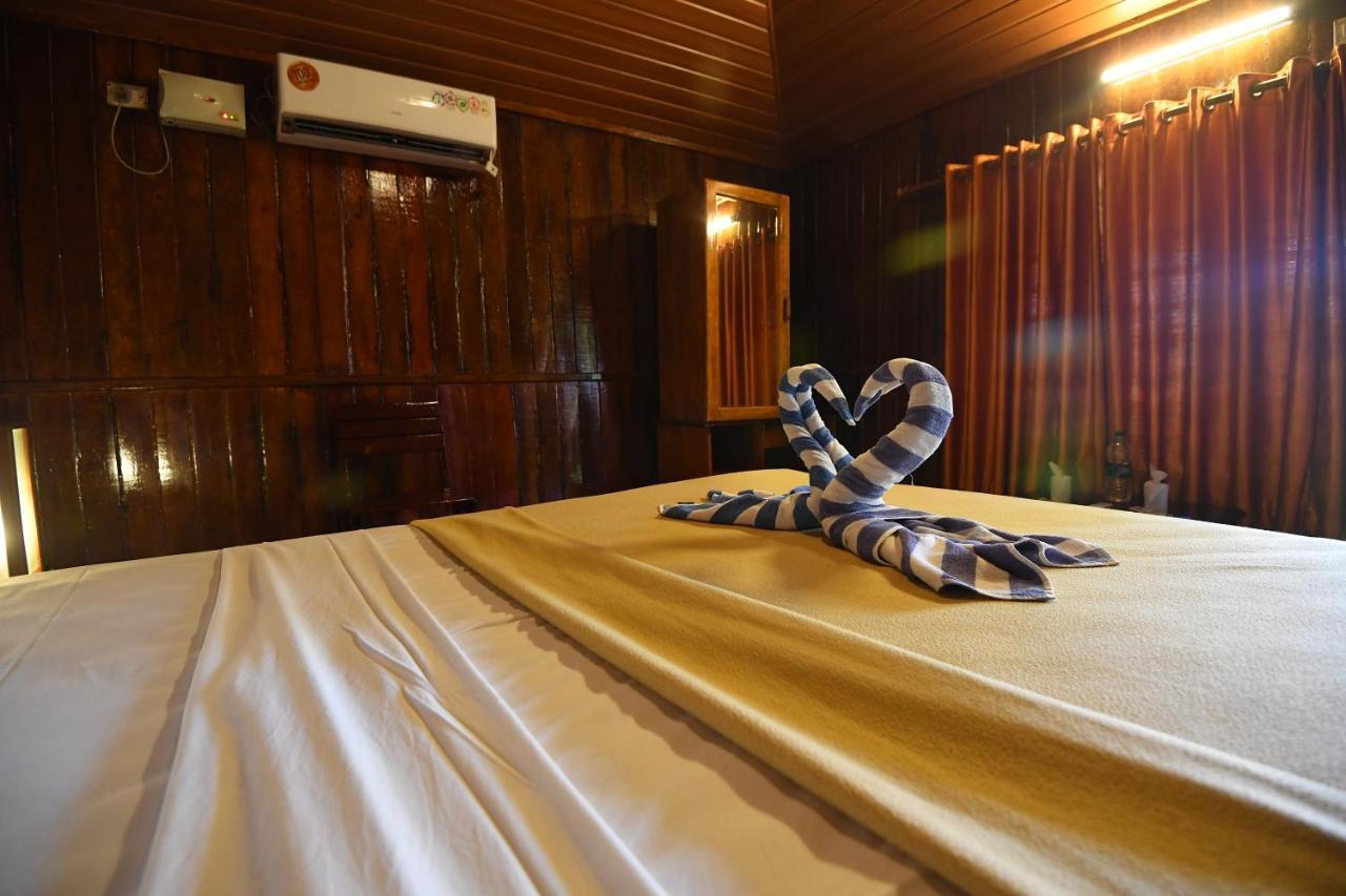 Blue Water Beach Resort Varkala Exterior photo